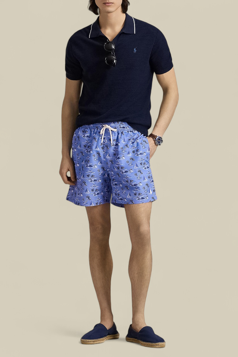 תמונת כל הלוק של מכנסי בגד ים